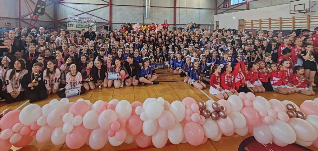 Floreștiul, capitala cheerleadingului: 400 de sportivi au făcut spectacol la Cupa „Gheorghe Șincai”