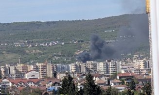 INCENDIU de proporții pe Muncii. Arde o hală/ Pompierii și SMURD-ul, la fața locului
