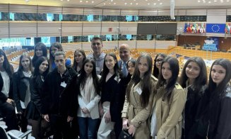 Rareș Bogdan, gazdă la Bruxelles: „Parlamentul European, deschis pentru elevii români și aleșii locali”