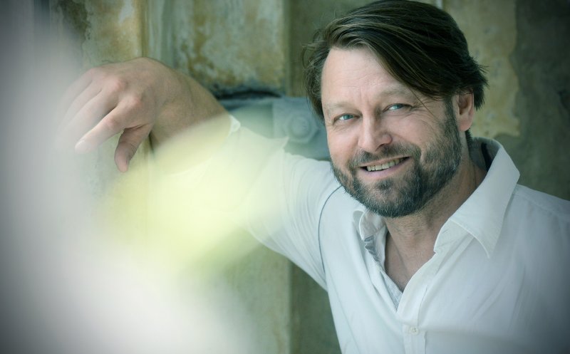 Actorul István Kátai, cel care va rupe electoratul maghiar din România, caută 3 membri fondatori care nu au fost niciodată în politică