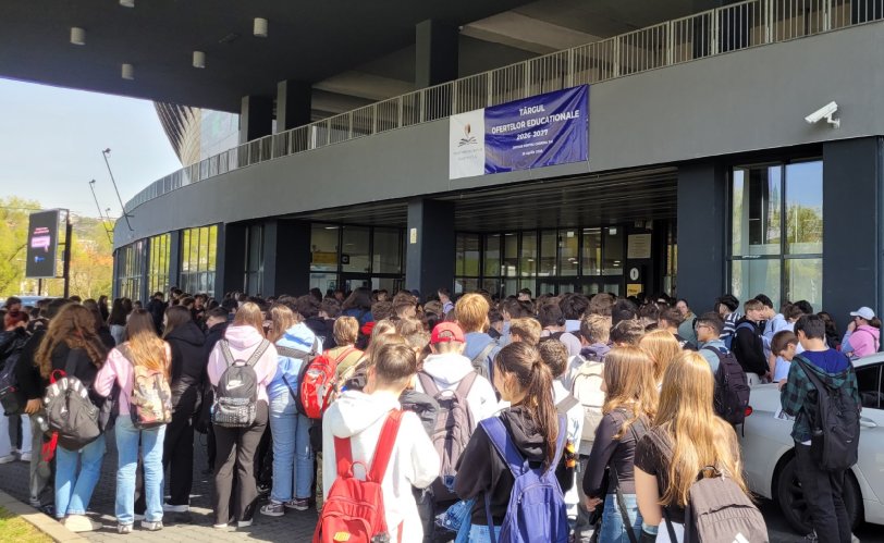 Elevii iau cu asalt Târgul Educațional din Cluj-Napoca: „Am adus toată oferta într-un loc. Interacțiunea directă face diferența”