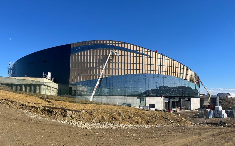 Cum arată Bazinul Olimpic din Borhanci, la interior, cu 2 luni înainte de finalizare