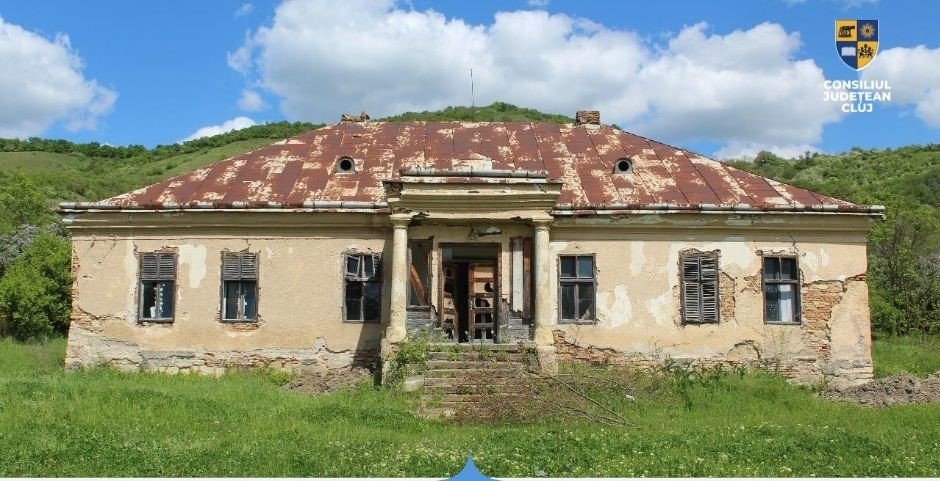 Un conac din județul Cluj, lăsat în paragină, va fi readus la viață cu ajutorul fondurilor europene
