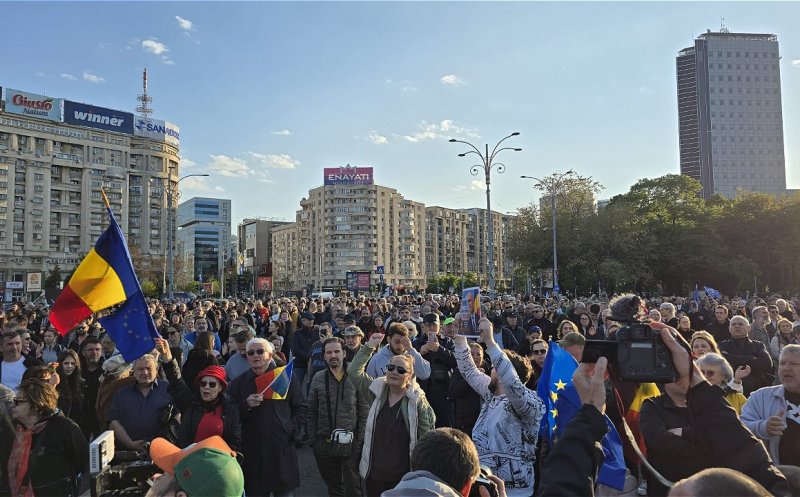 Miting pro-Bolojan în București și Oradea: "Afară din cămară!"/ "Nicușoare, trezeste-te!"