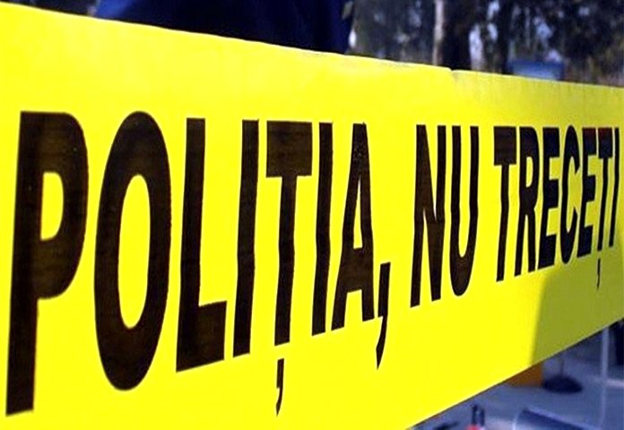 ȘOCANT: O mamă și-a îngropat bebelușul în grădină imediat după naștere / Vecinii: 'E al 3-lea. A mai avut încă 2 pe care i-a îngropat tot așa'