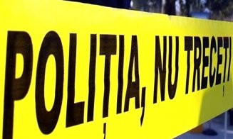 ȘOCANT: O mamă și-a îngropat bebelușul în grădină imediat după naștere / Vecinii: 'E al 3-lea. A mai avut încă 2 pe care i-a îngropat tot așa'
