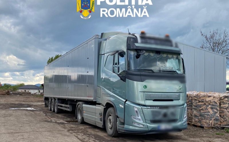 Camion cu lemn de aproape 200.000 de euro, oprit în Cluj: ce au descoperit polițiștii