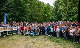 Clujul, capitala șahului românesc pentru o zi - 300 de copii, la concursul de șah din Parcul Central