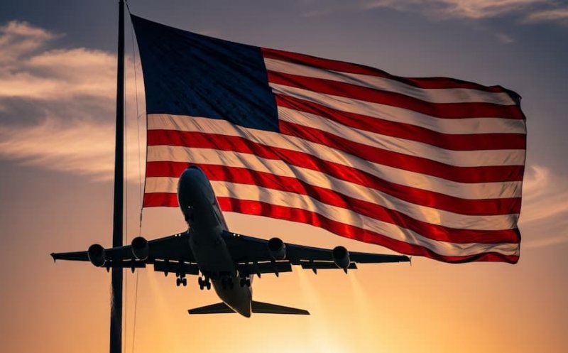 O companie aeriană introduce zboruri între Europa și New York. Patru orașe vor fi conectate zilnic cu metropola americană
