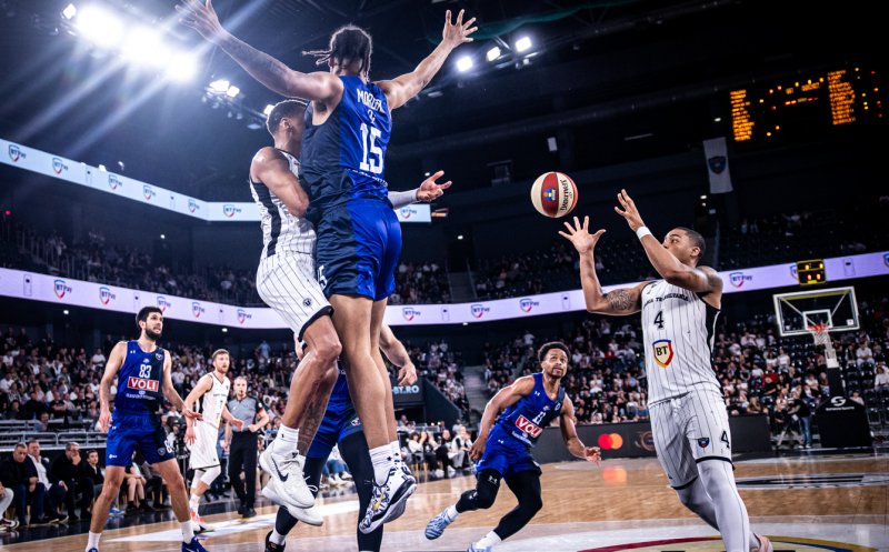 Șansă unică pentru fanii U-BT. Clubul organizează deplasări la Podgorica și Craiova pentru meciurile de play-off