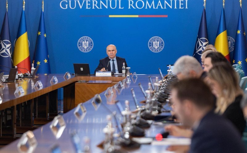 Un fost lider PNL crede că un nou Guvern Bolojan ar trece prin Parlament ”ca prin brânză”