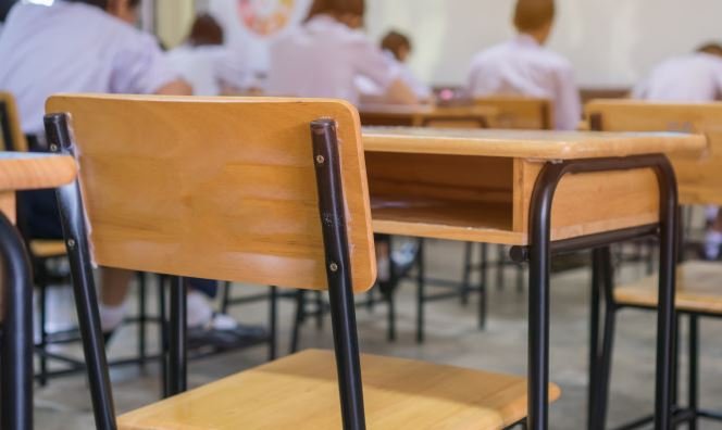 Încep evaluările la clasele primare și gimnaziu. Daniel David spune că a regândit metodologia: „Mai puțină memorare, mai multă practică”