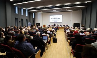 Rectorul uneia dintre cele mai importante universități din Thailanda, decorat de UTCN