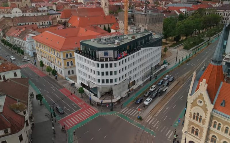 Clădirea a schimbat imaginea centrului Clujului. Lucrările se apropie de final