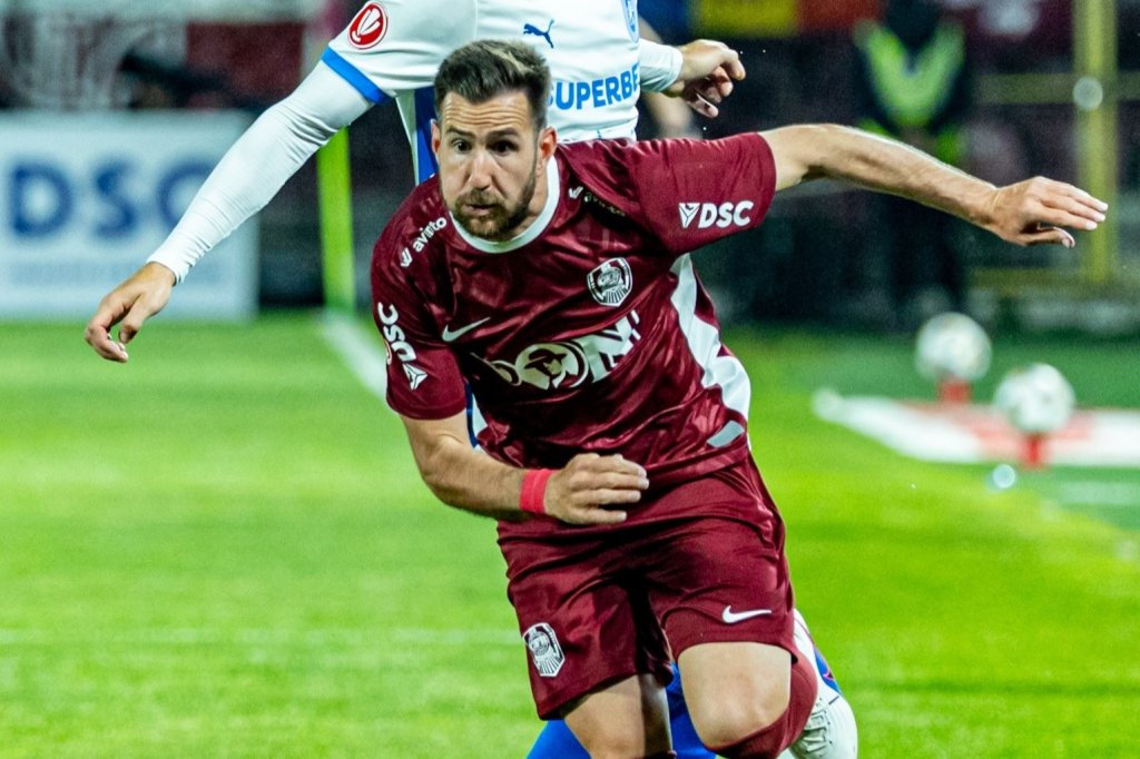 Moment important pentru Adrian Păun. Mijlocașul a ajuns la 300 de meciuri în Superligă