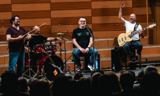 „Omul, Povestea, Muzica”. Mihai Mărgineanu vine la Cluj cu un spectacol fără filtre: povești de viață, umor și muzică „trăită”