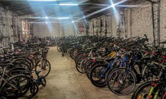 Descoperire uriașă în Cluj. ANAF a dat peste trei depozite clandestine cu sute de biciclete și trotinete electrice