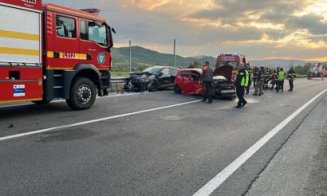 Șoferii blocați în trafic în urma accidentului GRAV din Poieni: ”Traseul ăsta îi foarte periculos... dacă ajungi întreg acasă trebuie să mergi la bise