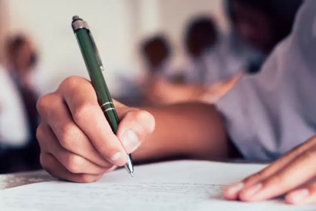 Evaluare Națională clasa a VI-a. Ce subiecte au primit elevii la limba română