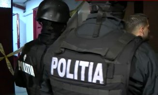 Trei cadavre descoperite într-un apartament / Prima ipoteză: un artist tatuator și-a omrât fratele și bunica cu o macetă, iar apoi s-a sinucis