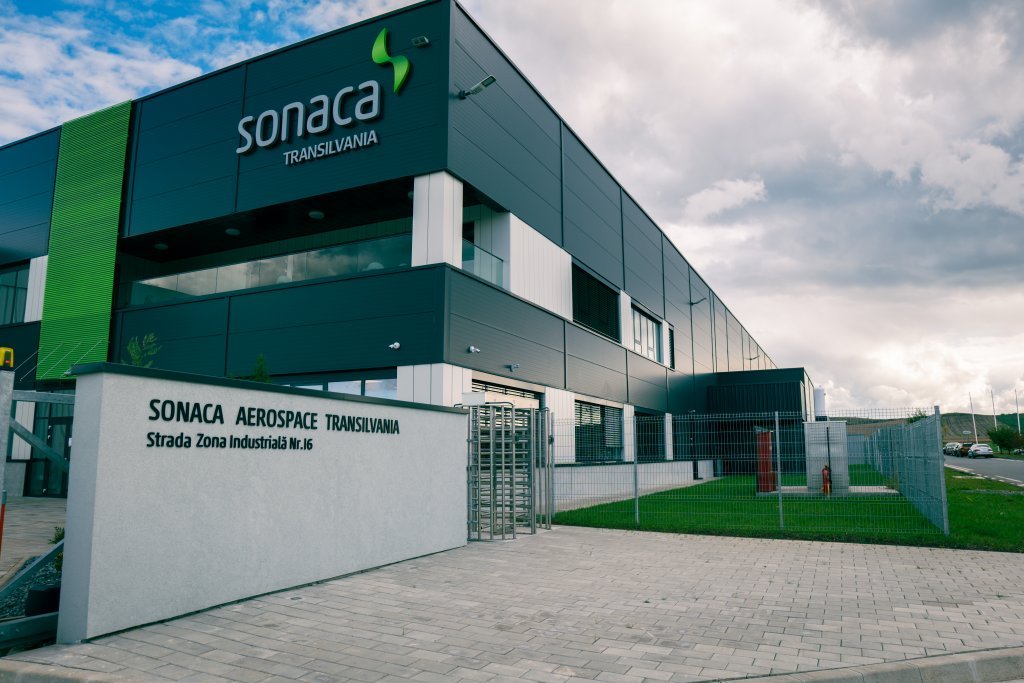 La Cluj se produc piese pentru cel mai vândut avion din lume. Afacerile gigantului Sonaca sunt în creștere