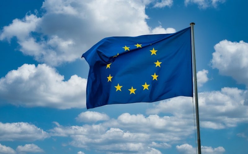 UE deschide calea reluării oficiale a negocierilor de aderare cu Ucraina şi R.Moldova