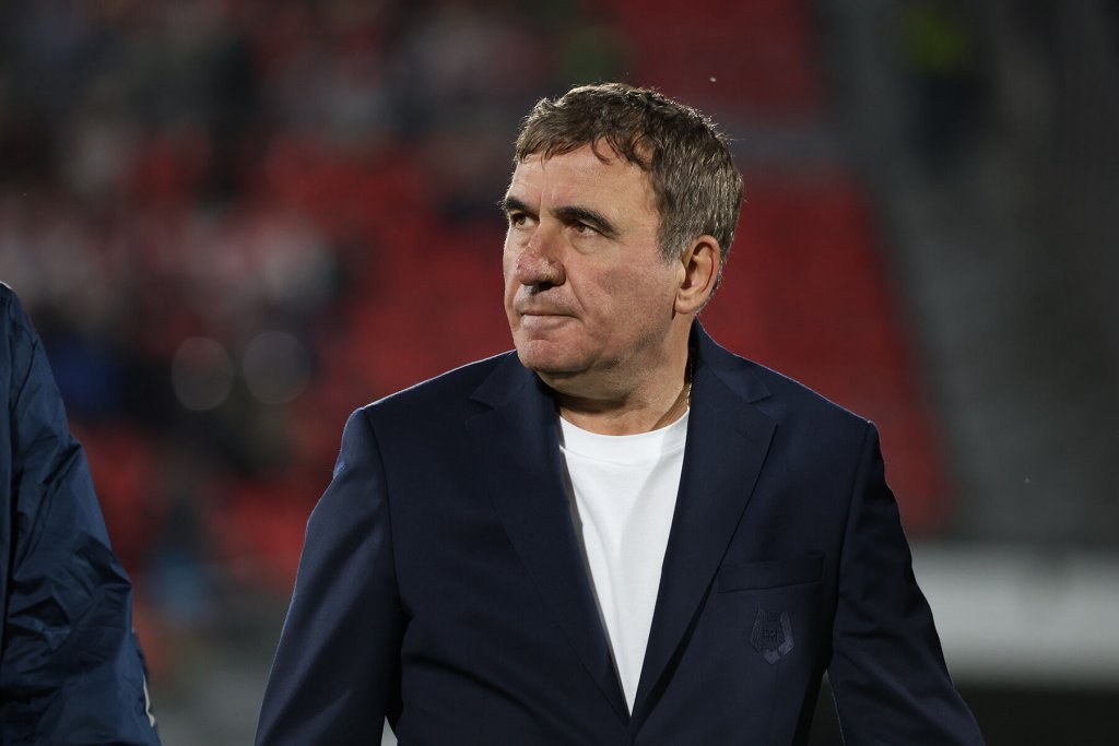 Gică Hagi a stabilit lotul pentru meciul cu Țara Galilor. Ce se întâmplă cu cei doi jucători ai echipelor clujene