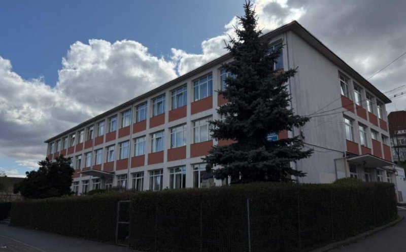 Reacția conducerii liceului din Cluj după acuzațiile de agresiune sexuală asupra unei eleve la banchetul de absolvire