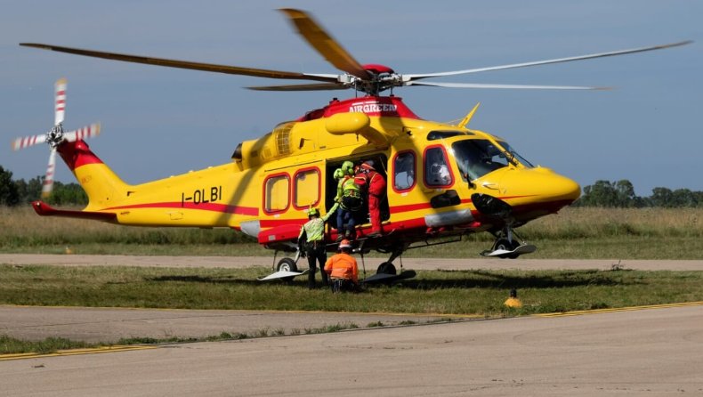 Vacanță transformată în coșmar! Un copil din România, transportat cu elicopterul la spital după ce a fost spulberat de o mașină în Sardinia