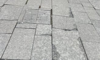 Capcane pentru picioarele trecătorilor, în centrul Clujului. USR critică pavajul de pe strada Universității