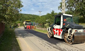 Reparații pe un drum județean dintr-o zonă pitorească a Clujului