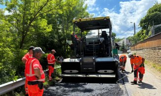 Un nou drum județean din Cluj a intrat în reparații. Se astupă și gropile