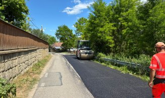 Un nou drum județean din Cluj a intrat în reparații. Se astupă și gropile