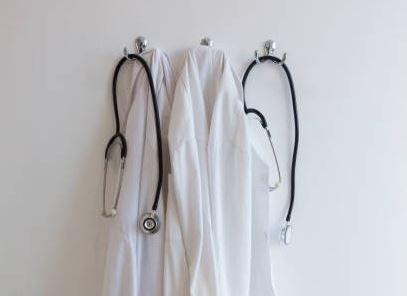 Cum vor fi plătiți medicii aflați în gardă la domiciliu