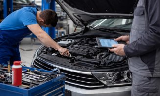 Rețea de fraude cu accidente auto destructurată în Cluj. Administrator de service, reținut de polițiști / Zece persoane audiate