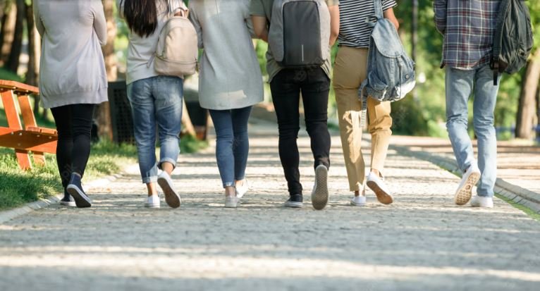 Cu diplomă, dar fără job: România, printre ultimele din UE la angajarea tinerilor absolvenți/ La numărul celor care nu fac nimic suntem primii