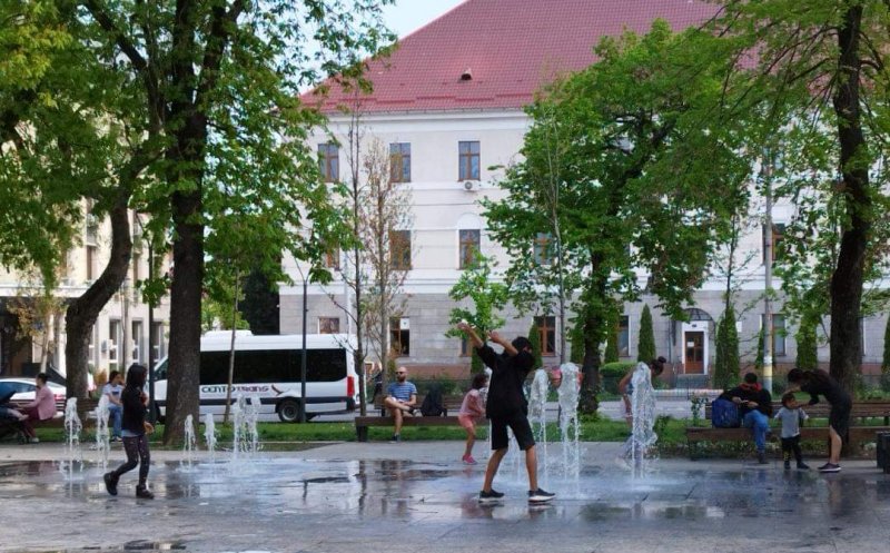Prima săptămână de vacanță se petrece în Parcul Operei din Cluj - concerte, filme în aer liber, street food, jocuri și experiențe