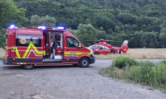 Copil de 13 ani, intubat după un accident cu o motocicletă pe un drum din Cluj. A fost chemat elicopterul SMURD