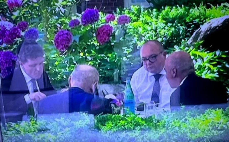 Rareș Bogdan, la aceeași masă cu Nicușor Dan în Bruxelles: „E normal să mă întâlnesc cu președintele”