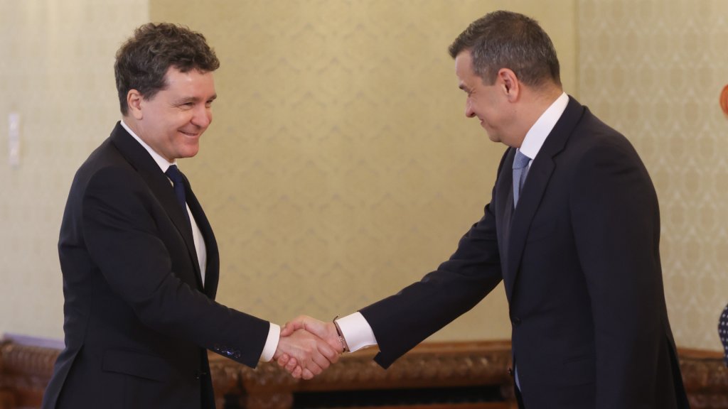 Apel către Nicușor Dan să nu îl desemneze premier pe Grindeanu: „Este un lider politic aproape de faliment. Nu mai comiteți încă o gafă”