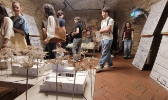 Arhitectură în armonie cu natura și cultura locului. Studenții UTCN expun la Cluj locuințe reimaginate din toate colțurile lumii