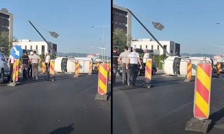 ACCIDENT pe Centura Metropolitană aflată în lucru: Mașină vs. stâlp de electricitate