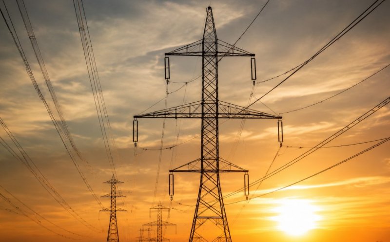 Canicula de peste 40 de grade pune în pericol rețeaua electrică. Ce măsuri pregătesc autoritățile