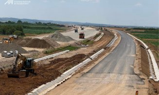 Asfalt și mobilizare masivă pe Autostrada Transilvania: Chiribiș - Biharia, la 60% / 600 de muncitori și 400 de utilaje pe șantier
