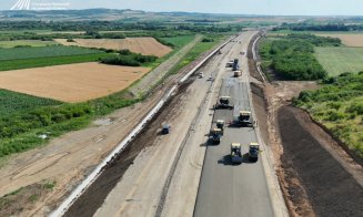 Asfalt și mobilizare masivă pe Autostrada Transilvania: Chiribiș - Biharia, la 60% / 600 de muncitori și 400 de utilaje pe șantier