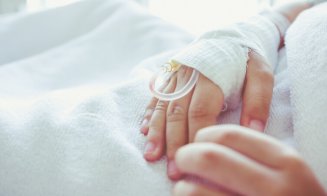 Semnal de alarmă pentru părinți! Mai mulți copii au ajuns la spital după un nou trend de pe TikTok