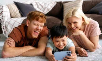 Telefoane bune pentru toată familia în 2026: Cum să eviți cheltuielile uriașe