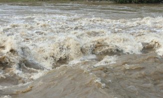 Hidrologii trag semnalul de alarmă: Clujul intră sub COD PORTOCALIU de inundații și viituri