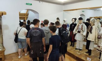 Tururi ghidate gratuite prin Cluj pentru sute de tineri români din afara granițelor