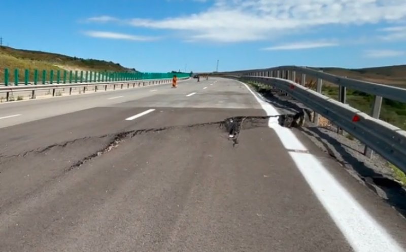 Crater uriaș apărut pe Autostrada A10 Sebeş-Turda